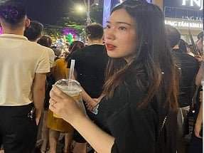 Но Лина любит играть со своим парнем